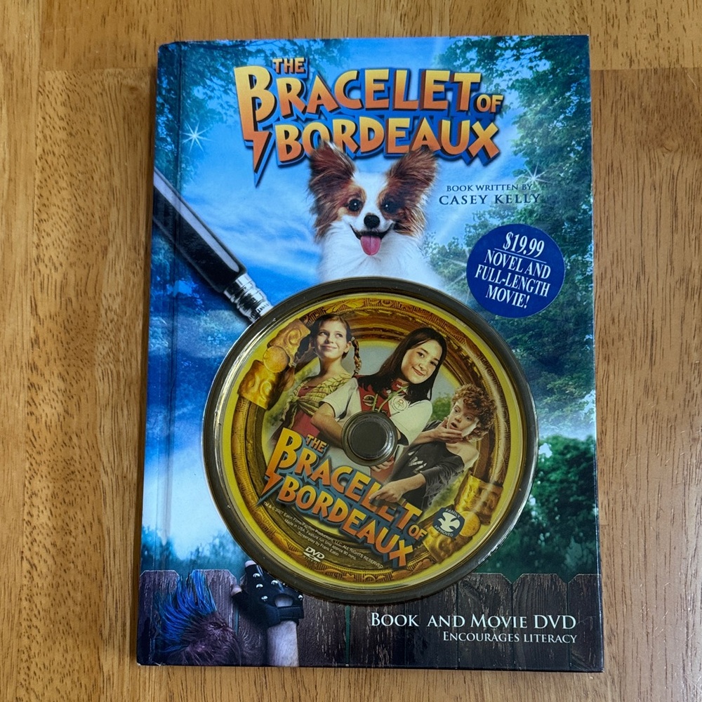 FAMILY MOVIE The Bracelet of Bordeaux HC Book/DVD Literacy
